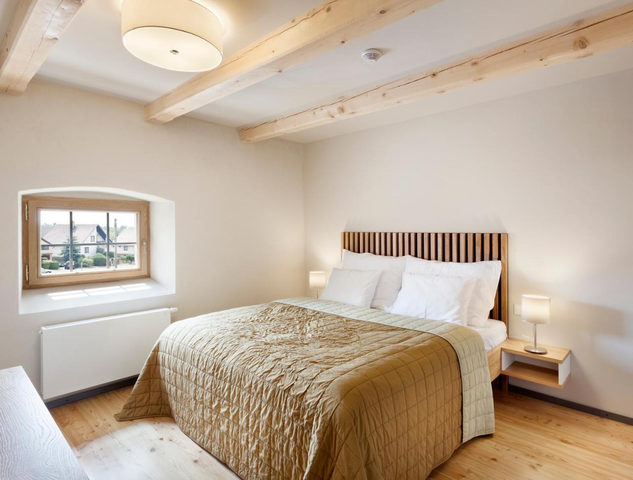 Hotel Kleis Cvikov Екстер'єр фото
